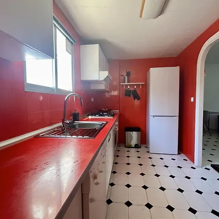 New Spacious Family 3 Bedrooms Pool 5 Min From The Sea